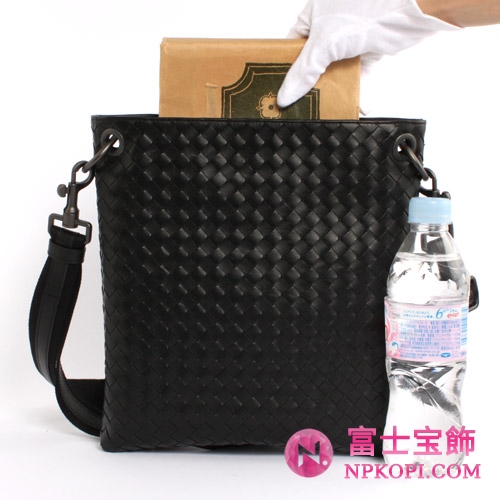 Bottega Veneta/ボッテガ・ヴェネタ  カーフレザー ショルダーバッグ ブラック 172736V465C1000